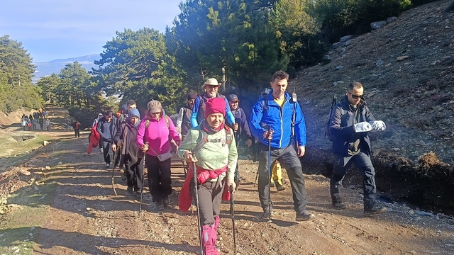Doğaseverler Denizli'nin yeşilliklerine yürüyor