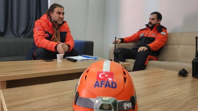 6 Şubat'ta enkazdan umuda uzanan sesler