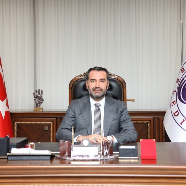 Başkan Şerifoğulları, "Şehrimizin eski yapı stoku önemli ölçüde yenilendi"