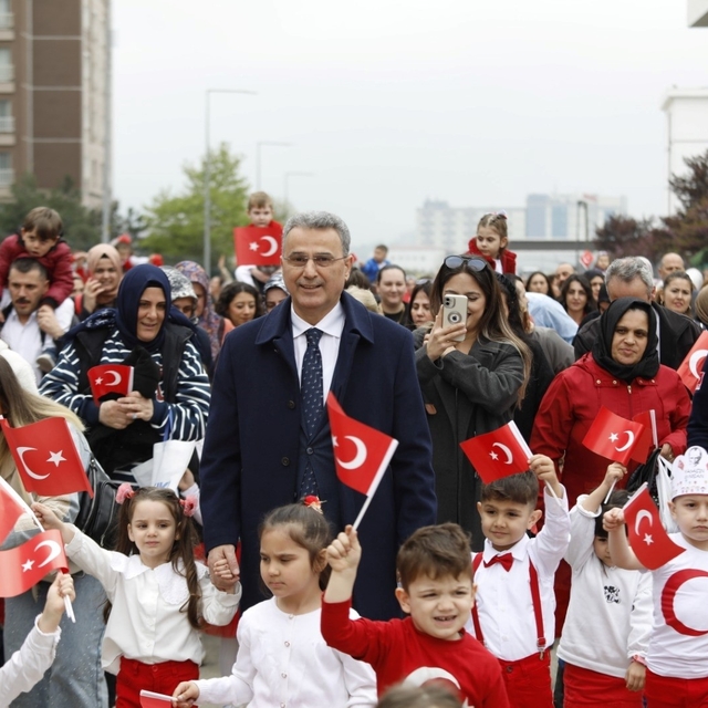 İlkadım'da minik yüreklerden Türk bayrağına büyük sevgi