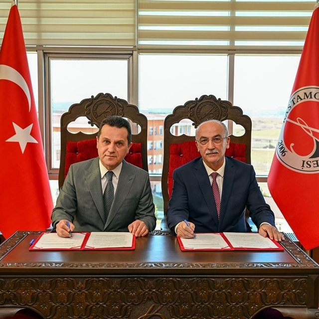 Kastamonu Üniversitesi'nden Giresun Üniversitesi'ne yazılım desteği