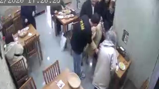 Komiserden hayat kurtaran müdahale