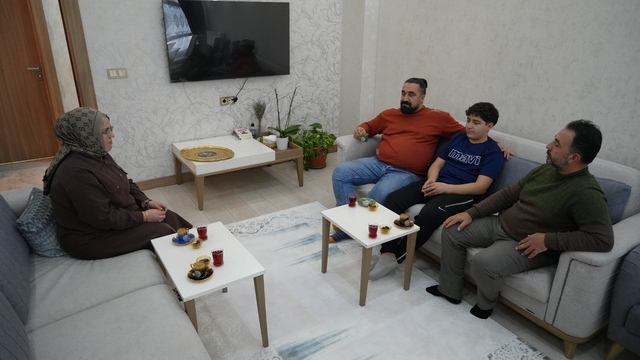 İslahiyeli depremzedeler: "Devlet-millet el ele ayağa kalktık"