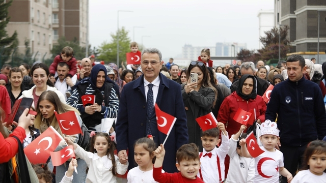 İlkadım'da minik yüreklerden Türk bayrağına büyük sevgi