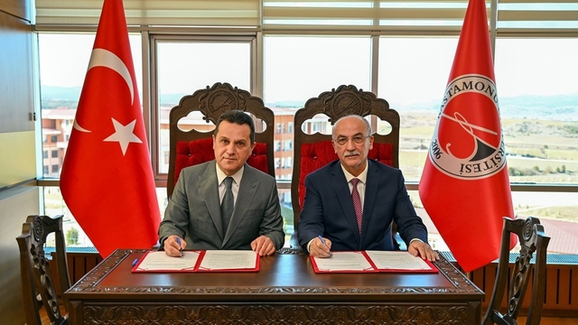 Kastamonu Üniversitesi'nden Giresun Üniversitesi'ne yazılım desteği