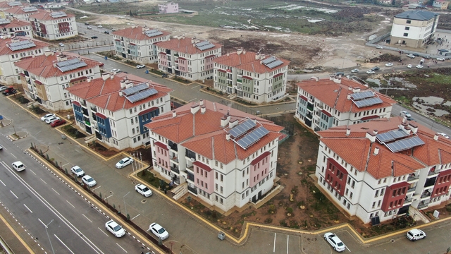 İslahiye deprem konutlarının yüzde 97'si hak sahiplerine teslim edildi
Depremzedeler artık deprem korkusu yaşamıyor