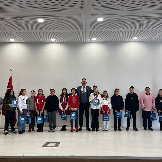 İstiklal Marşı Güzel Okuma Yarışması'nda il birincisi Kula'dan