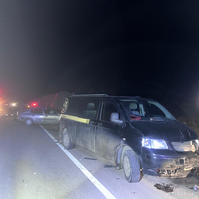 Kastamonu'da minibüs ile otomobil çarpıştı: 4 yaralı