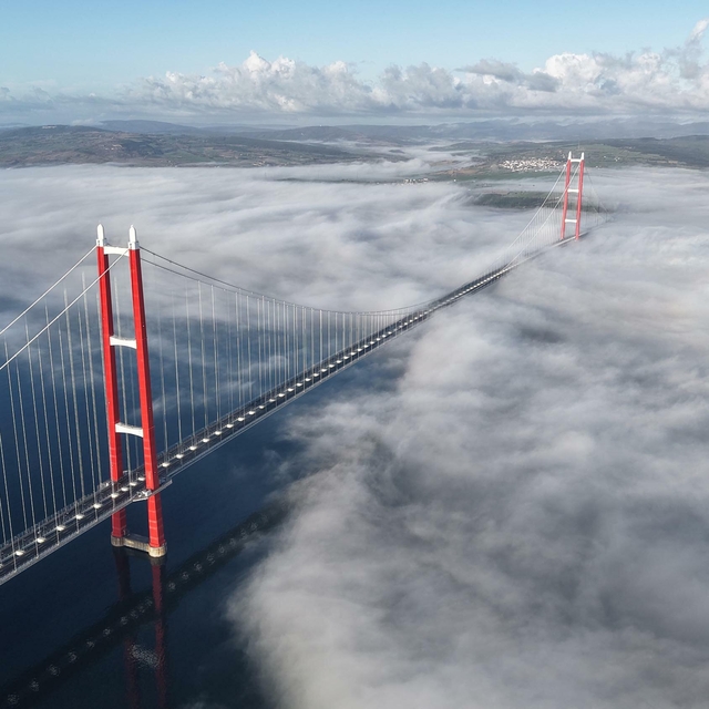 Çanakkale Boğazı, sis nedeniyle çift yönlü olarak ulaşıma kapatıldı