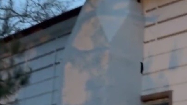 Osmaniye'de şiddetli rüzgar cami minaresini devirdi