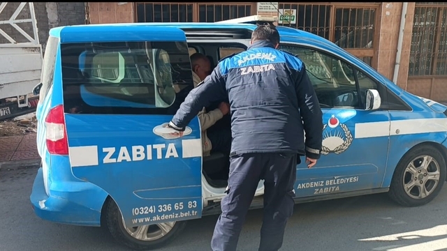 Yangında evi kullanılamaz hale gelen vatandaş otele yerleştirildi
Mersin'de yangın mağduruna Akdeniz Belediyesi sahip çıktı