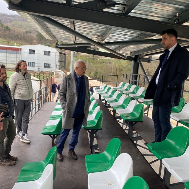 Yığılca ilçe stadında tribün çalışması devam ediyor