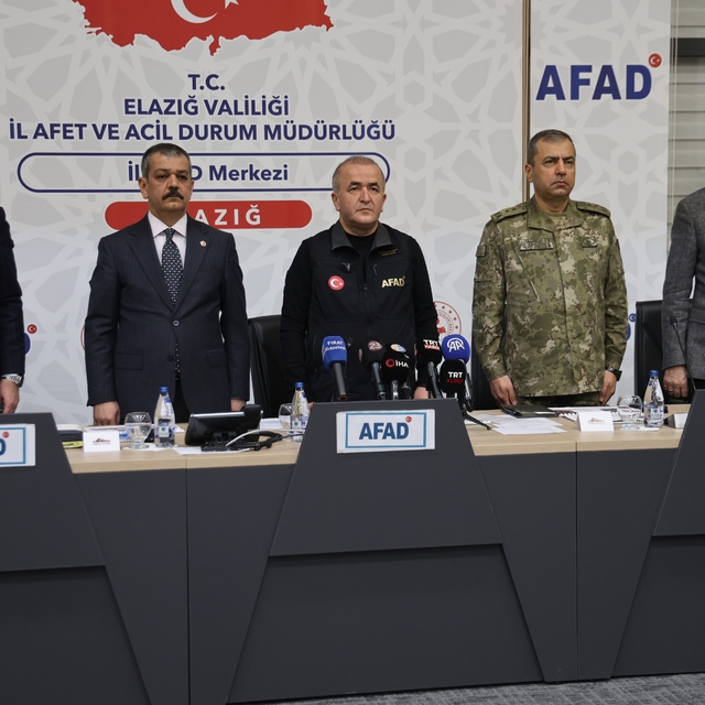 Elazığ Valisi Hatipoğlu: "Acının büyüklüğü karşısında dayanışmamız daha da...