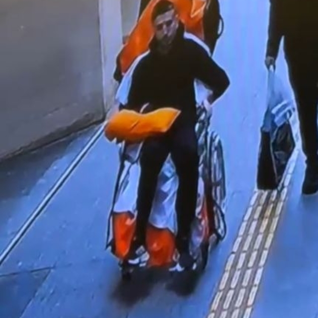 Adliyede 2 sanığı öldürüp, jandarmayı şehit ettiği silahı tekerlekli sandal...