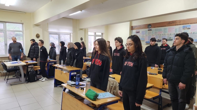 Trabzon'da 6 Şubat depremlerinde hayatını kaybedenler için saygı duruşunda bulunuldu