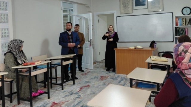 Tavşanlı'da engelli bireylere dini eğitimler sürüyor