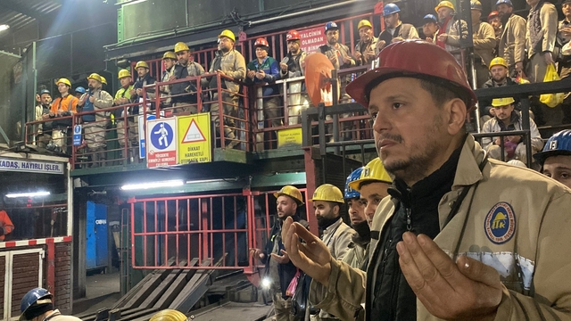 Zonguldak'ta saat 04.17'de anma etkinliği (2)