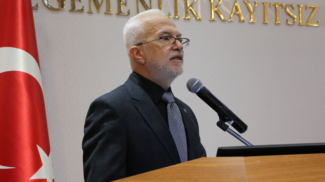 Eskişehir'de yeni ambulanslar, UMKE aracı ve mobil komuta merkezi için tören düzenlendi