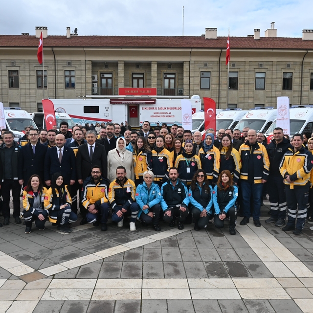 Eskişehir'de sağlık filosuna 10 yeni ambulans katıldı