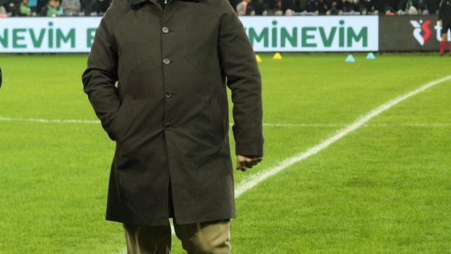 Recep Durul: "Bütün şehir üzgün, acımızı birbirimizle paylaşıyoruz"
Kocaelispor Başkanı Recep Durul:
"Şehrin ortak sorunudur. Her birimiz için aynı risk var"
Tribünden düşen Kocaelispor taraftarı bugün toprağa verilecek