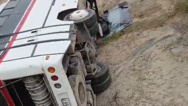 Adana'da trafik kazası: 1'i ağır 7 tarım işçisi yaralandı