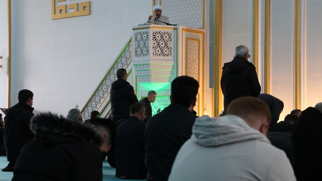 Diyarbakır'da depremde hayatını kaybeden vatandaşlar için mevlit okutuldu