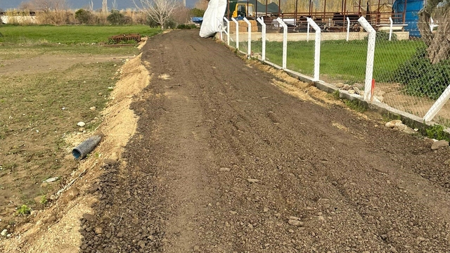 Yenipazar'da tarla, bahçe ve ahır yolları yenileniyor