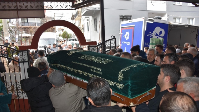 Kamyonet sürücüsünün öldüğü alt geçitte daha önce de bir okul servisi suda kalmış (2)