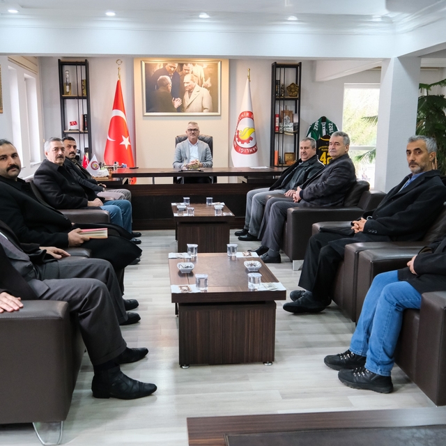 Seydişehir Belediye Başkanı Hasan Ustaoğlu, siyasi parti ilçe başkanlarıyla...