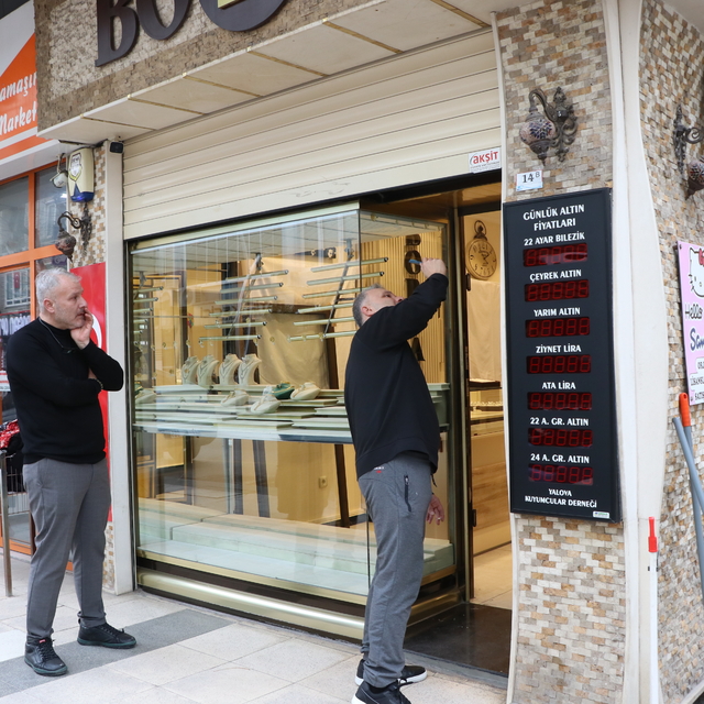 Yalova'da kopyaladıkları öne sürülen kumandayla kepenklerini açtıkları kuyu...