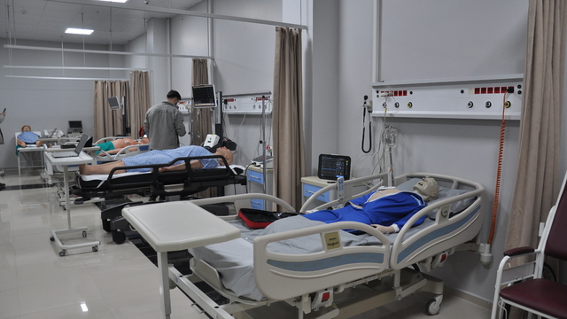 KSBÜ Tıp Fakültesi'nde simülasyon merkezi törenle hizmete alındı