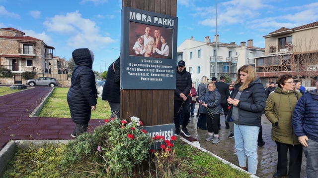 Foça 'asrın felaketinde' kaybettiği çocuklarını andı