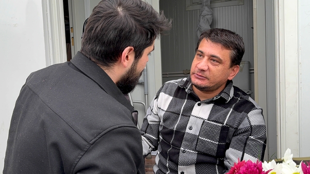 Depremden 149 saat sonra enkazdan çıkarılan kişi, 3 yıl sonra kendisini kurtaran ekiple buluştu