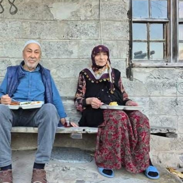 56 yıllık çift 1 gün arayla hayatını kaybetti