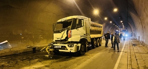 Ordu'da tünelde kaza: Uzun araç kuyruğu oluştu