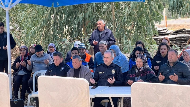 Depremde hayatını kaybeden polisler dualarla anıldı