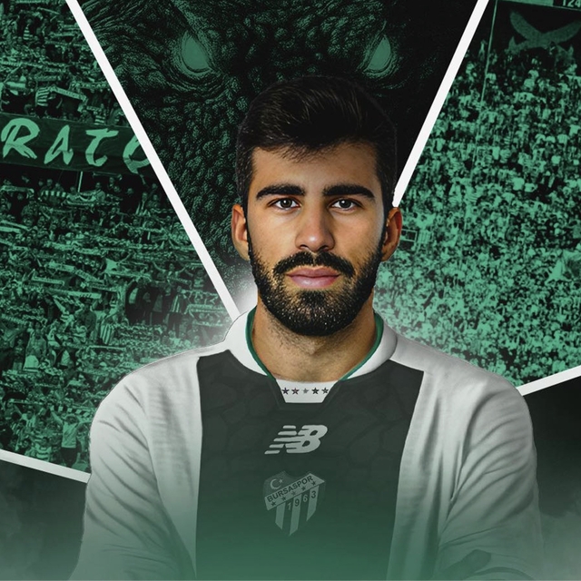 Bursaspor'da Tunahan Ergül ile yollar ayrıldı