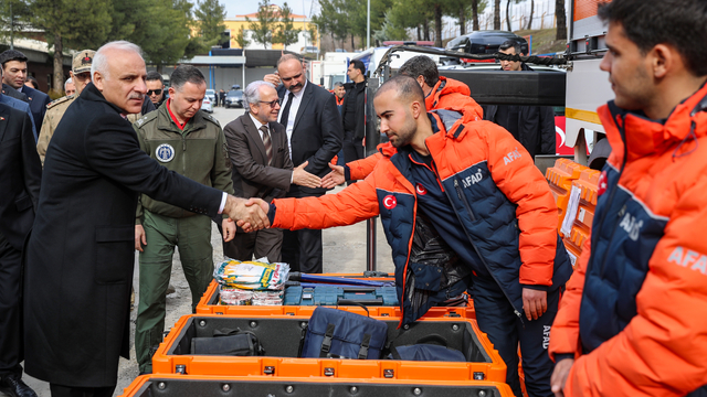 Diyarbakır'da 6 Şubat depremlerinde hayatını kaybedenler programlarla anıldı