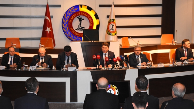 Adalet Bakanı Tunç, Afyonkarahisar'da İş Dünyası Buluşmaları Programı'nda konuştu: