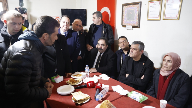 CHP Genel Başkanı Özel, Malatya'da ziyaretlerde bulundu