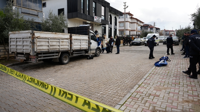 Denizli'de kamyonda tüfekle vurulmuş halde ölü bulundu