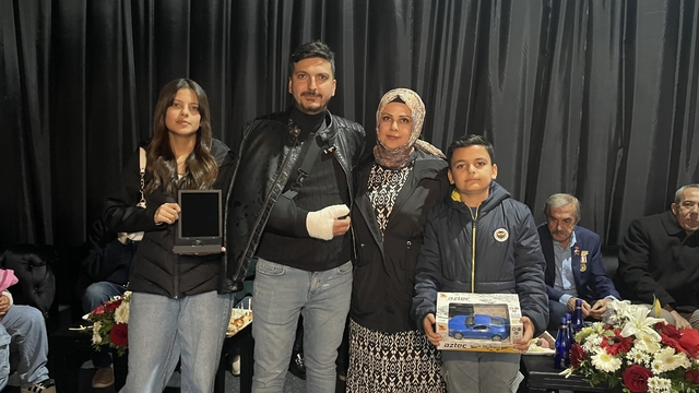 Osmaniyeli depremzedeler evlerine kavuştukları için mutlu