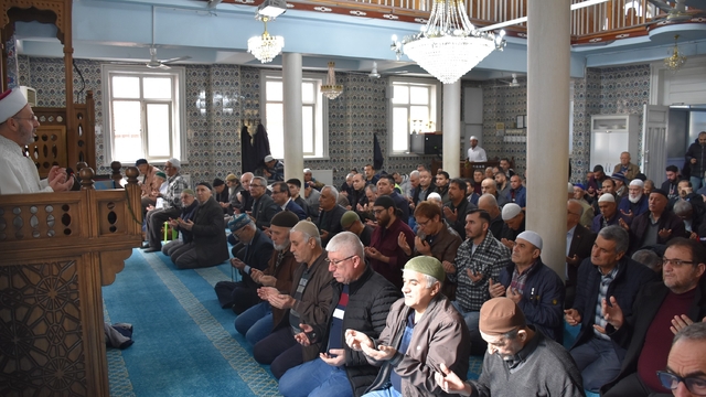 Asrın felaketinin 3'üncü yılında Salihli'de yürekler aynı duada buluştu