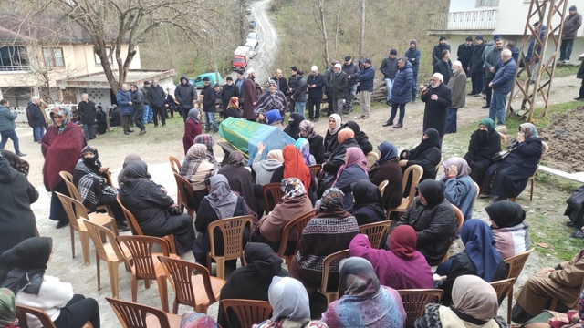Ordu'da bir gün arayla vefat eden 56 yıllık evli çiftin cenazesi defnedildi
