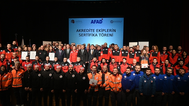 Anadolu Üniversitesi'nde 6 Şubat depremlerinde hayatını kaybedenler anıldı