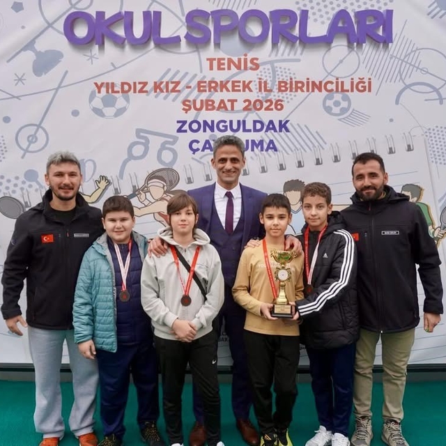 Okul sporları tenis müsabakaları Çaycuma'da tamamlandı