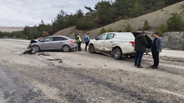 Kastamonu'da trafik kazası geçiren eski Boyabat Belediye Başkanı Coşar yaralandı