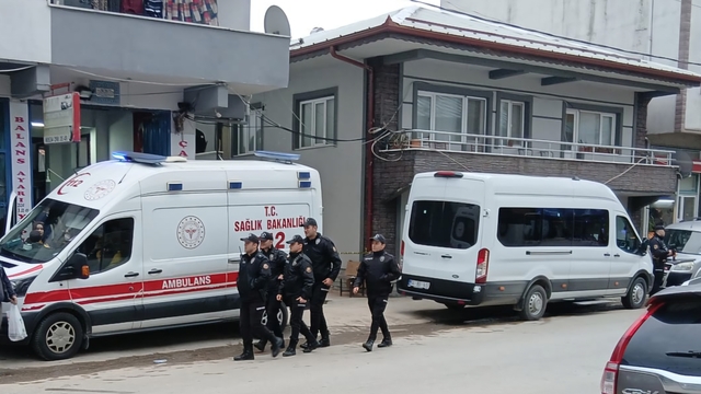 Sakarya'da emekli polis önce eşini, sonra emlakçıyı öldürdü