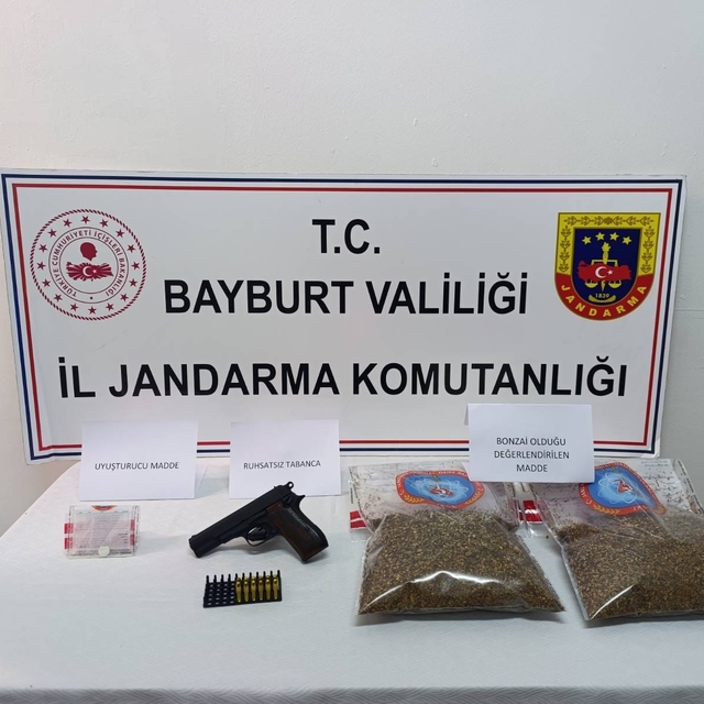 Bayburt'ta jandarma ekiplerinden uyuşturucu operasyonu: 6 şüpheli yakalandı