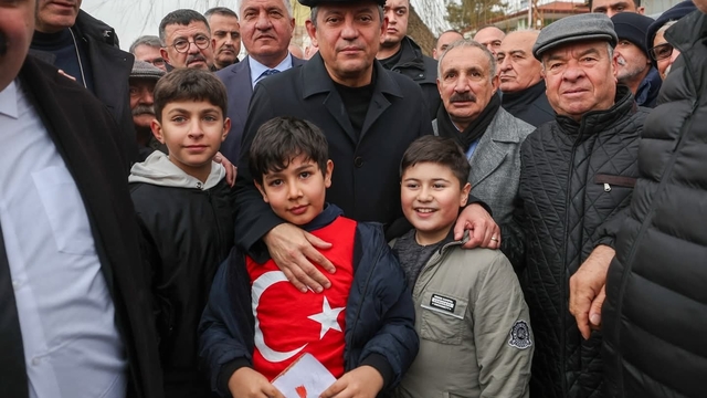 Özgür Özel: Deprem zamanı 21 yıllık bir iktidar vardı(2)